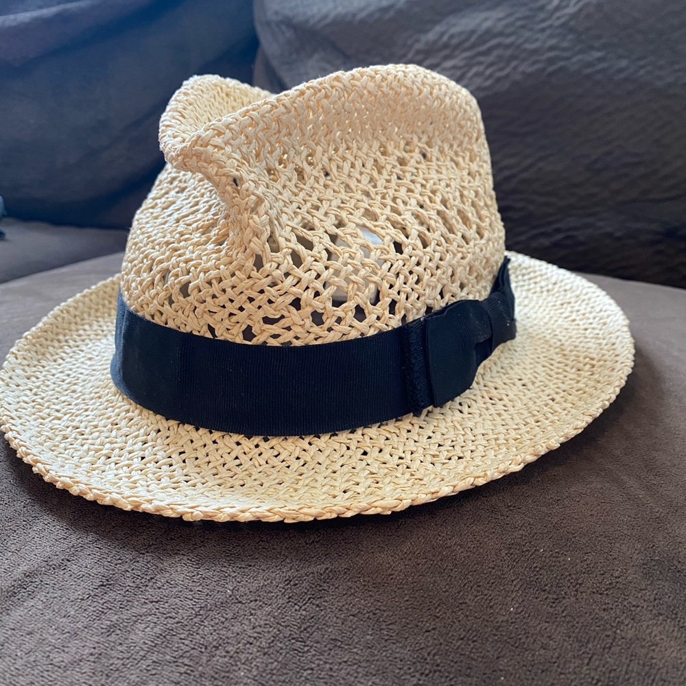 Women’s fedora hat 🎩